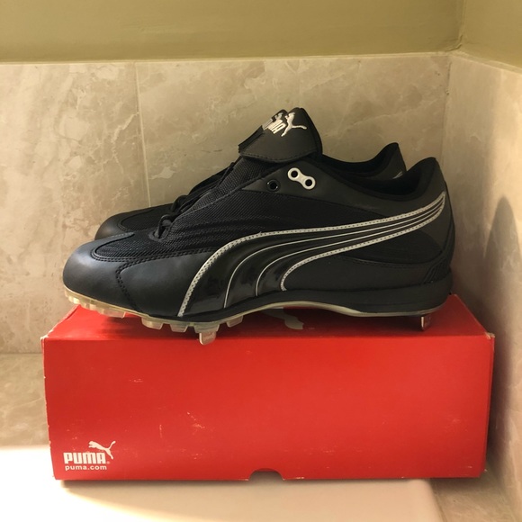 puma baseball shoes